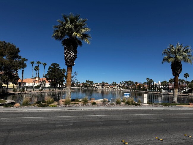 Building Photo - Desert Shores Living. Cul-De-Sac. Downstairs Bed