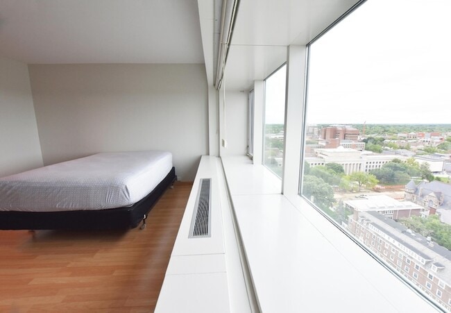 Building Photo - 555 E William St