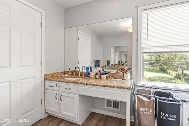 Building Photo - 7 Linden Ave