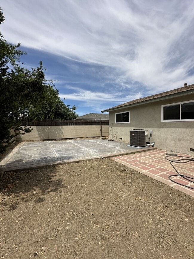 Building Photo - Coming in August-Ceres Home!