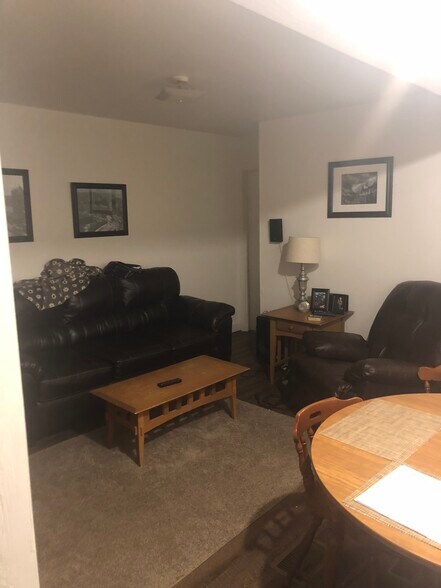 Building Photo - 3209 Ward St