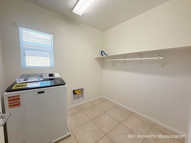 Building Photo - 7769 Britton Rose Dr