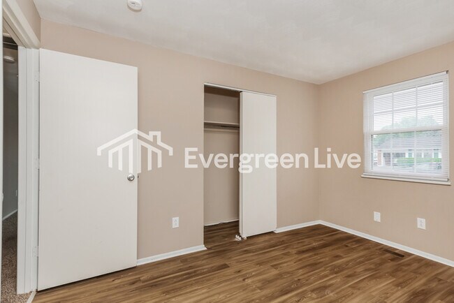 Building Photo - 7650 Damascus Dr
