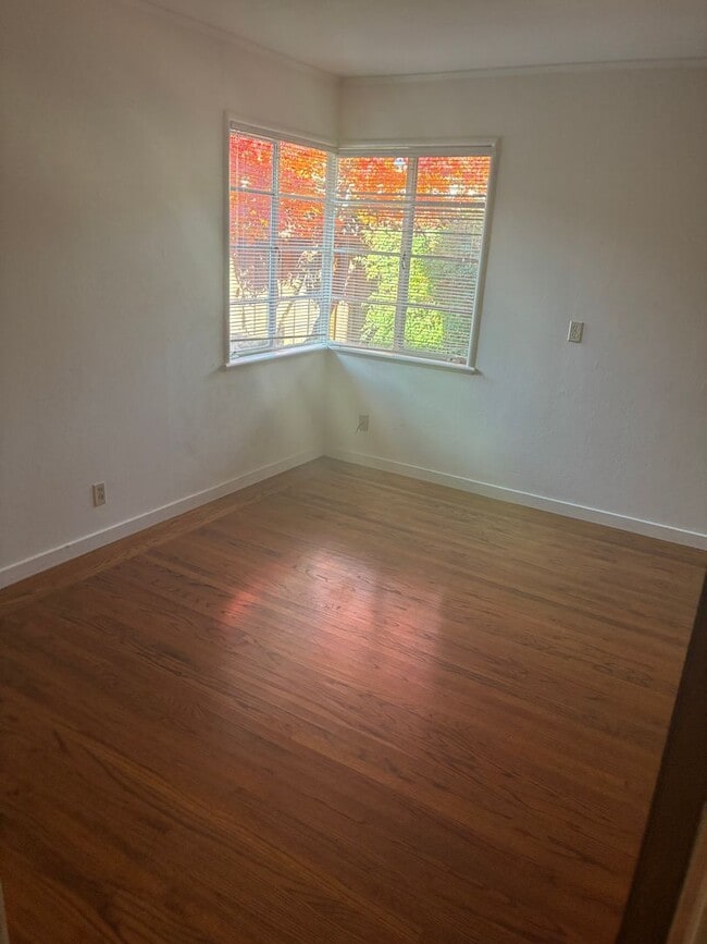 Building Photo - 1150 Stockbridge Ave