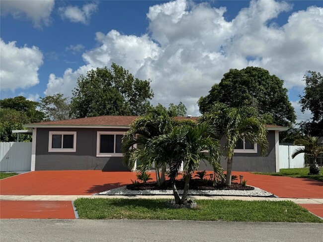 Building Photo - 6471 SW 27th Street