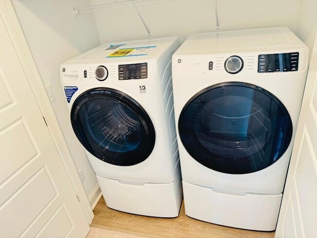 Building Photo - 511 Richland Crst Ln