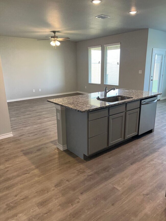 Building Photo - 3 Bedroom 2 bath New Construction Home is ...