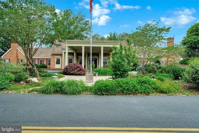 Building Photo - 311 Yorktown Blvd