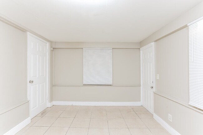 Building Photo - 1181 NW 19th St