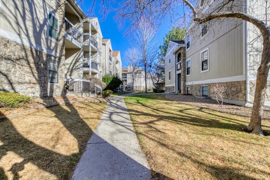 Building Photo - 5403 W 76th Ave