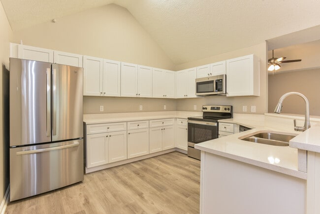 Building Photo - 5115 Mountain Breeze Ct