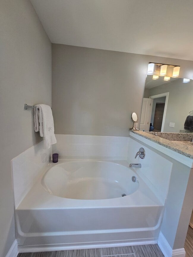 Building Photo - Rare find in Camden, SC - Gorgeous home on...