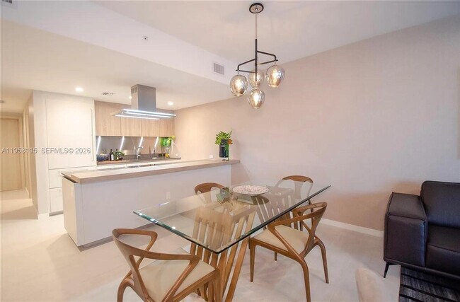 Building Photo - 1000 Brickell Plaza