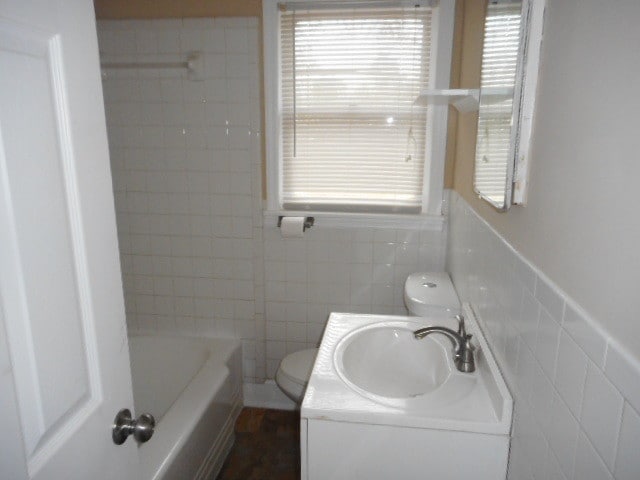 Building Photo - 5430 Palm Cir