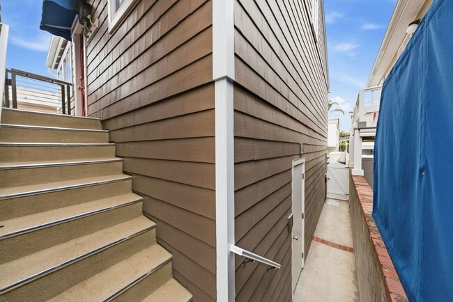 Building Photo - 221 Pearl Ave