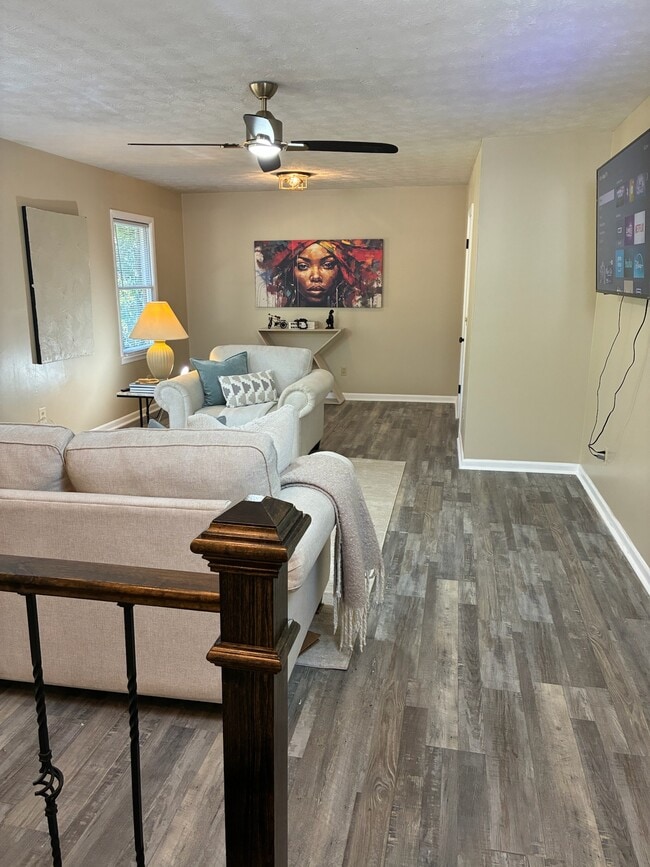 Building Photo - 410 Etowah Ave