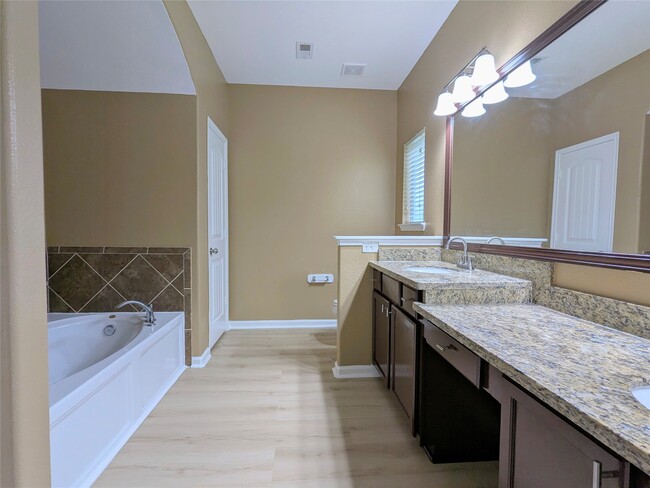 Building Photo - 7852 Galleon Field Ln