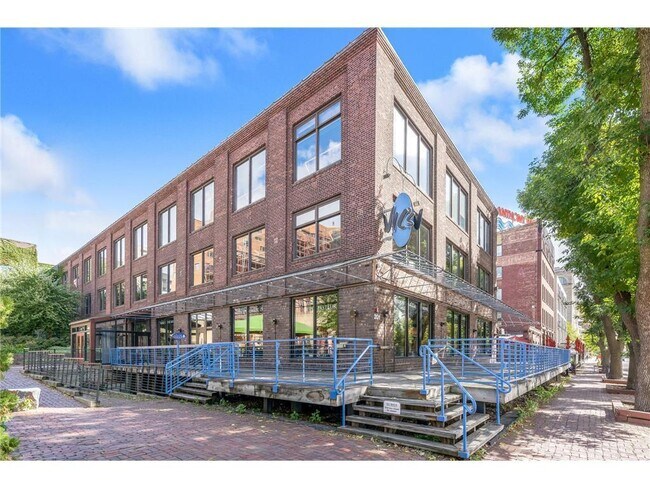 Building Photo - 110 1st Ave NE