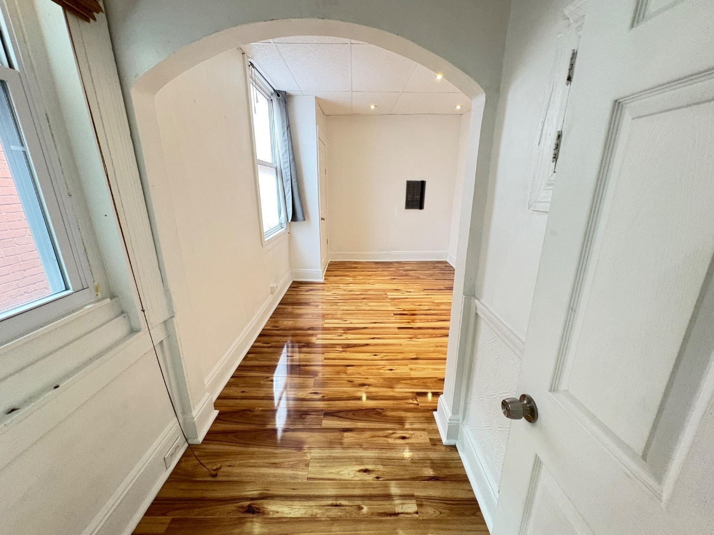 Building Photo - 5809 Hobart St