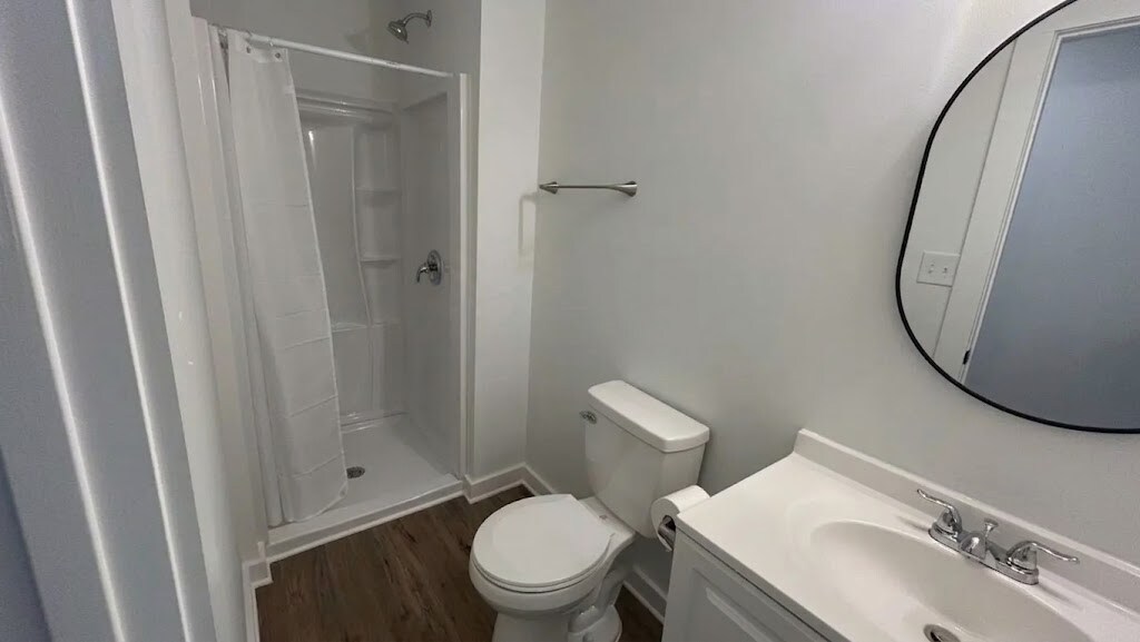 Building Photo - Room in House on Quartz Ct