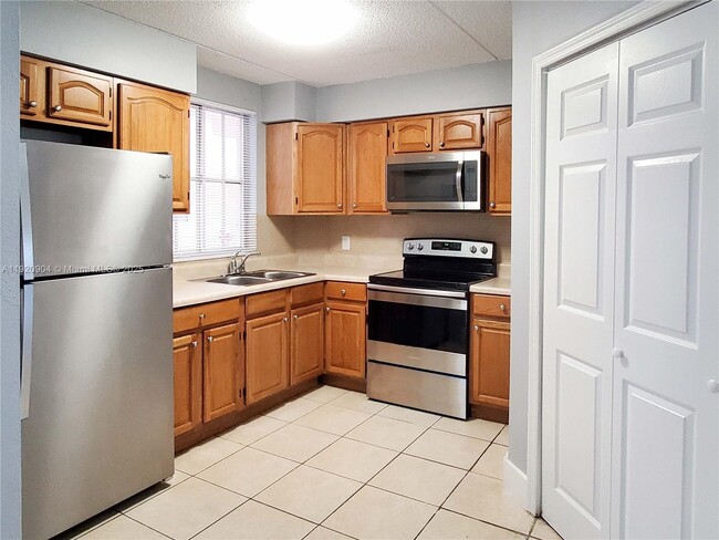 Primary Photo - 6065 NW 186th St