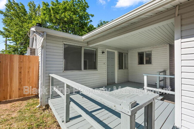 Building Photo - 10507 W Irving Ct