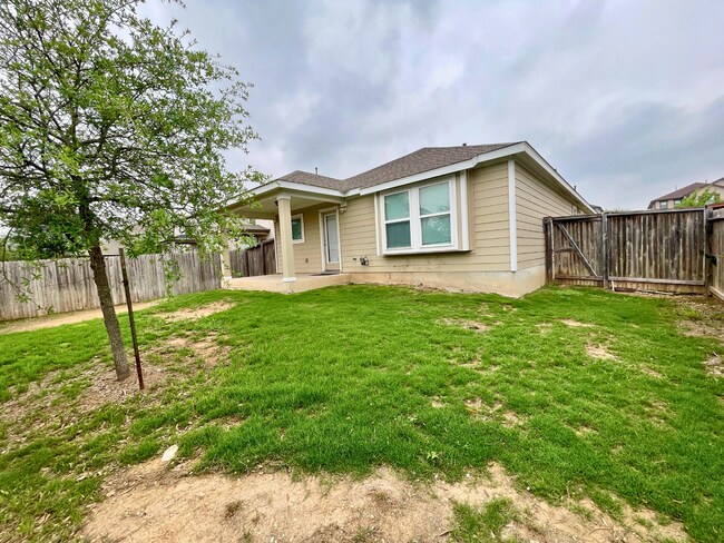 Building Photo - Modern 3 Bedroom Home with Office and Covered Patio in Marion