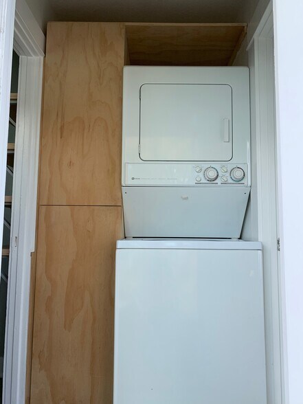 Storage and stackable w/d - 3532 Helms Ave