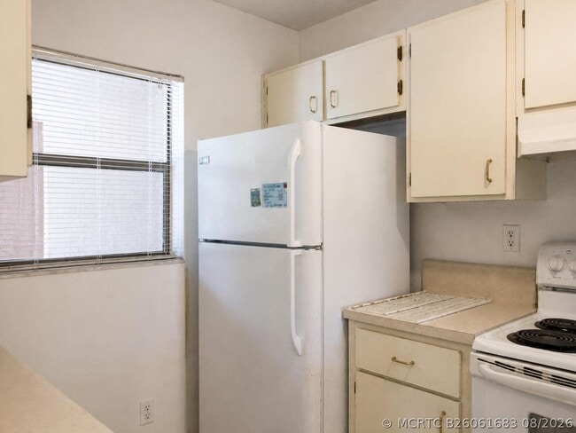 Building Photo - 7260 Woodmont Terrace