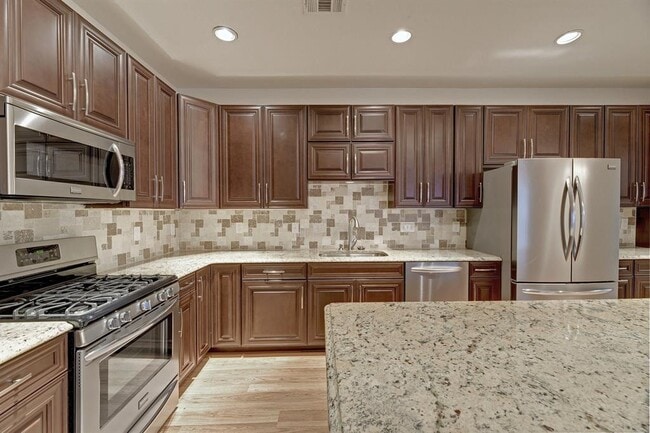 Building Photo - 8518 Fathom Cir