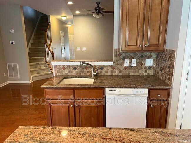 Building Photo - 2936 Settle In Ln