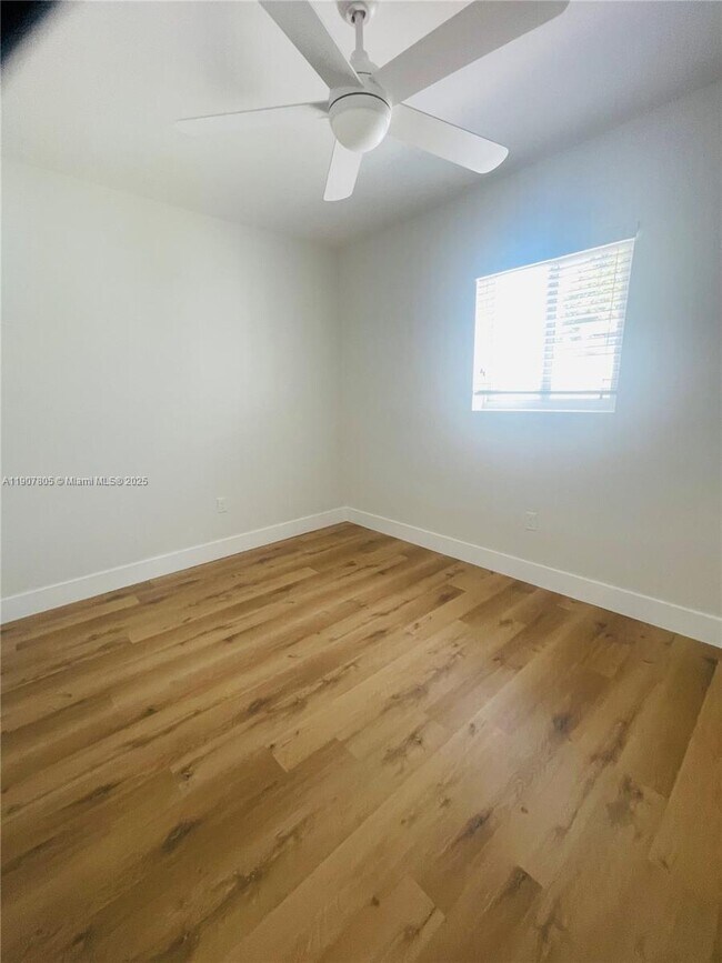 Building Photo - 1145 NW 25th St