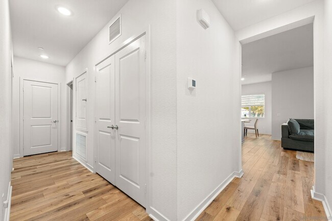 Building Photo - 2055 Bravo Loop