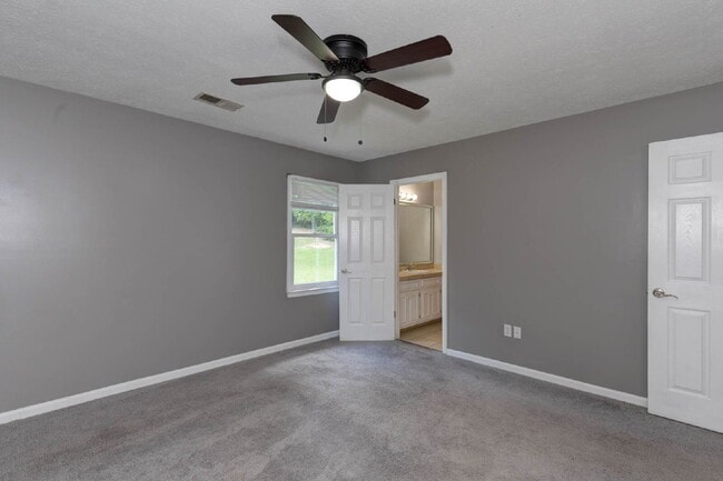 Building Photo - Move-In Ready 3/2 in Columbus | Appliances + W/D + Lawn Care + Pest Control Included | $1,600/mo