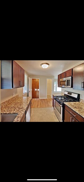Building Photo - 4709 Wesley Terrace