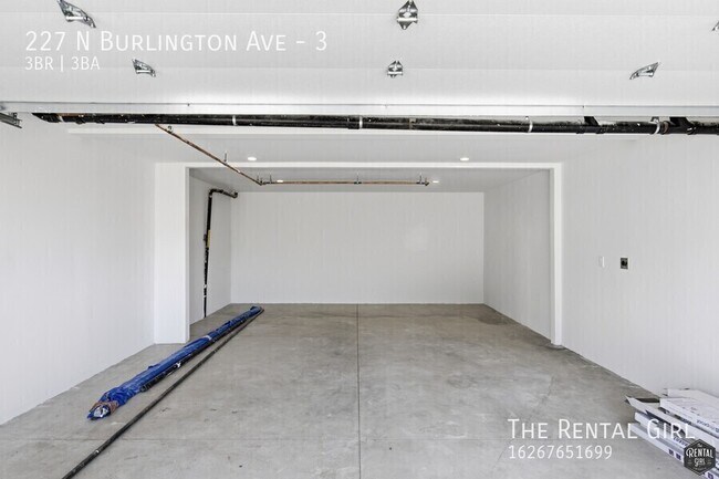 Building Photo - 227 N Burlington Ave