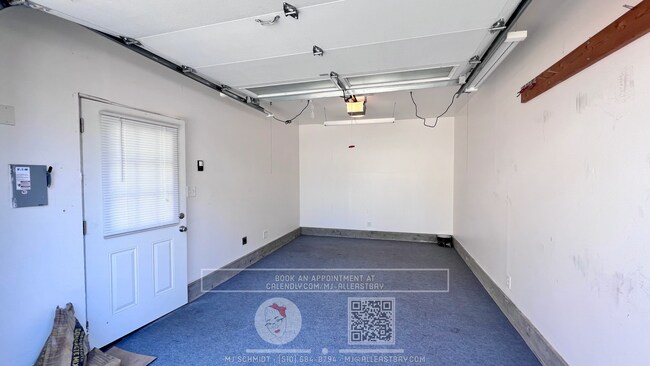 Building Photo - Stately traditional 4 bedroom home located...