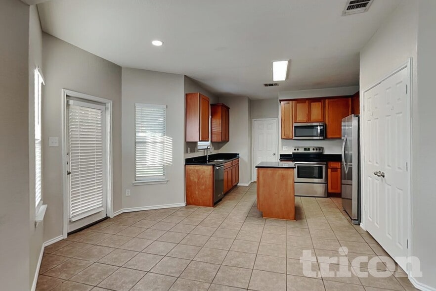 Building Photo - 8210 Grissom Cir