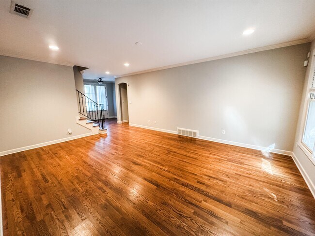 Building Photo - 4776 White Pass Dr