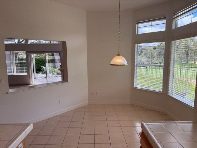 Building Photo - Gated Unique Remodeled 3 Bedroom w/ Golf Course Views in Rancho Solano