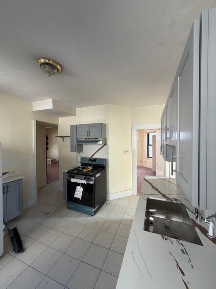 Building Photo - 15 Cushman Rd