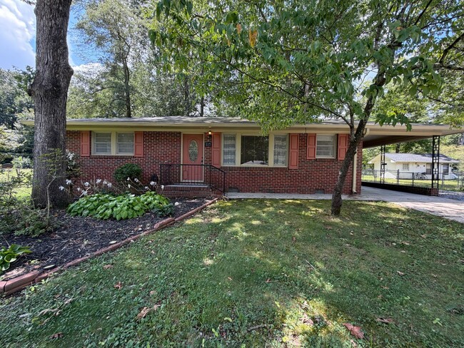 Building Photo - 117 Benton Dr NW