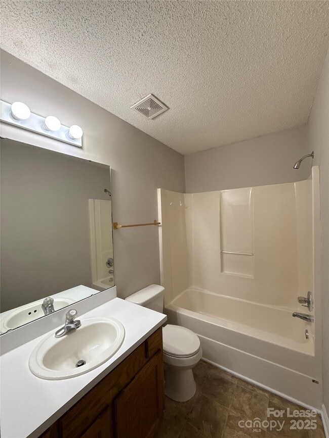 Building Photo - 3214 Atlas Dr