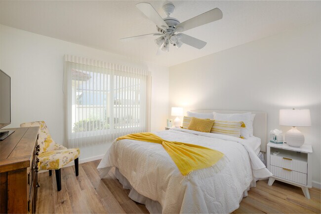 Building Photo - 156 Falls Ct