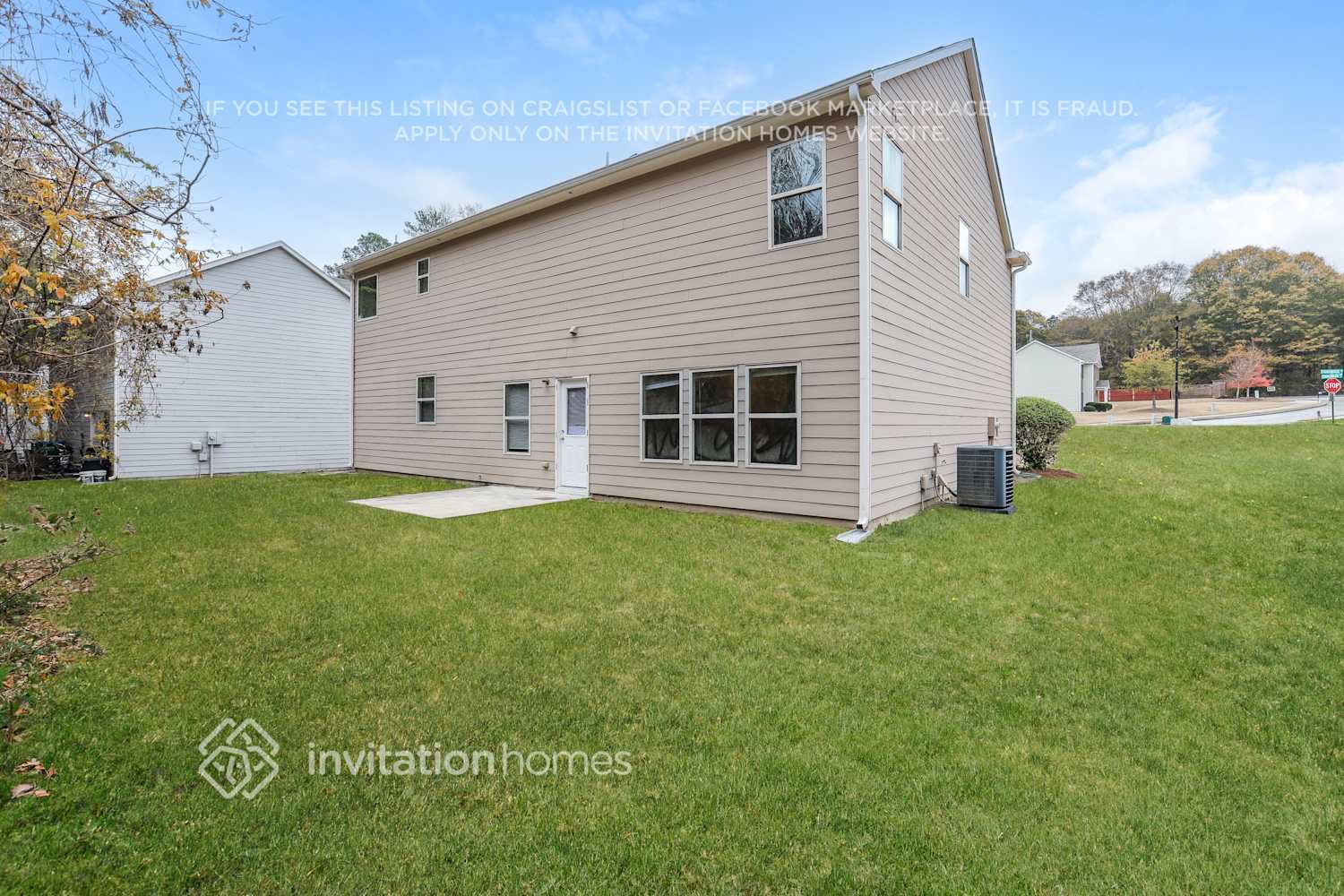 Building Photo - 2070 Stonebrook Dr