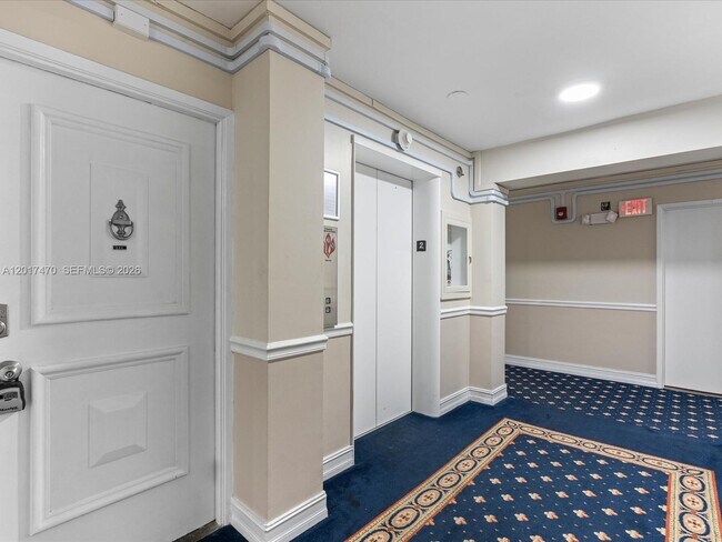Building Photo - 5005 Collins Ave