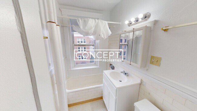 Building Photo - 6 Vinal St