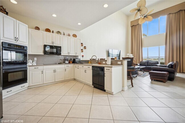 Building Photo - 4954 SW 186th Way
