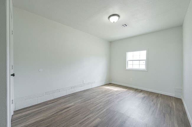 Building Photo - 727 NW 97th St