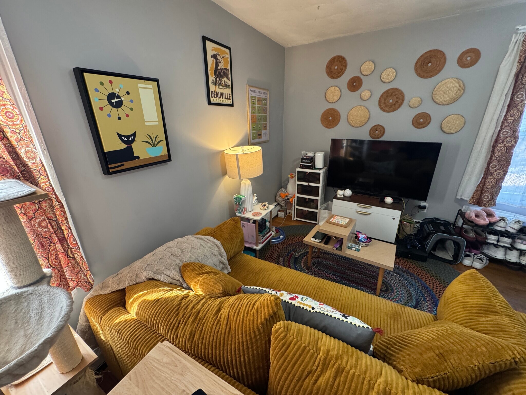 Building Photo - 639 Somerville Ave